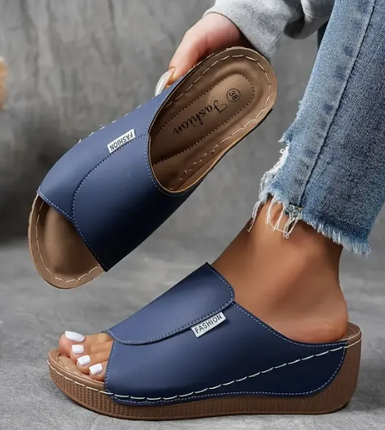 Comfortable Arch Support Slides - Women's Solid Sandals